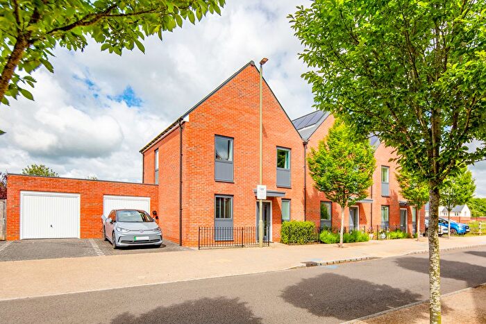 3 Bedroom End Terrace House For Sale In Charlotte Avenue, Bicester, OX27