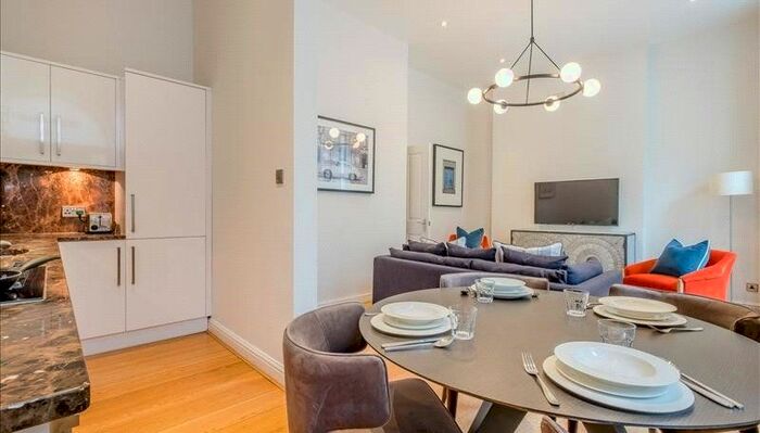 2 Bedroom Flat To Rent In Cedar House, - Nottingham Place, Marylebone, W1U