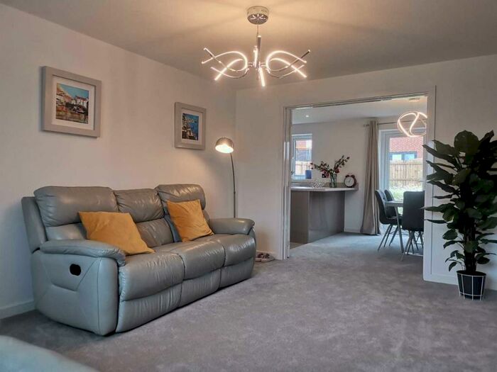 4 Bedroom Detached House To Rent In Great Park, Newcastle Upon Tyne, NE13