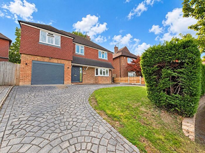 4 Bedroom Detached House For Sale In Fairlawn Drive, East Grinstead, RH19