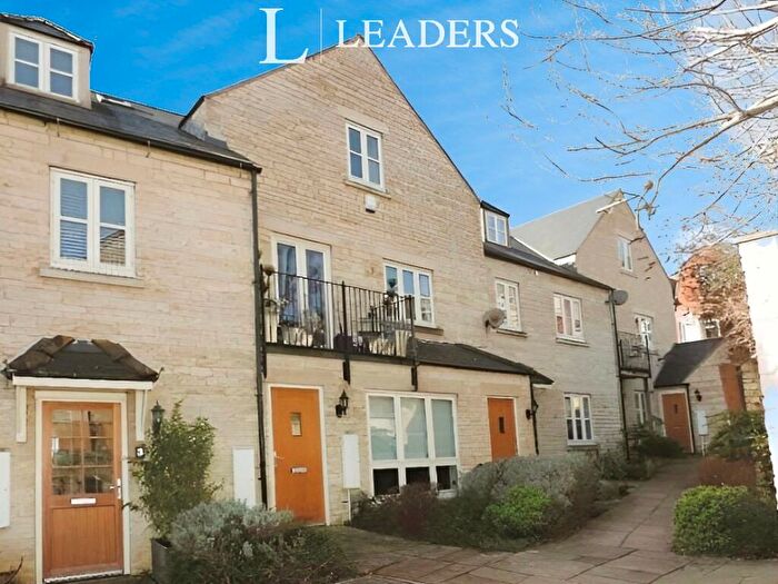 2 Bedroom Apartment To Rent In Pauleys Court, Stamford, PE9