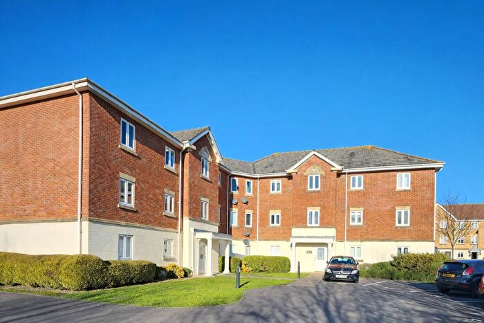2 Bedroom Flat To Rent In Godwit Close, Gosport, Hampshire, PO12