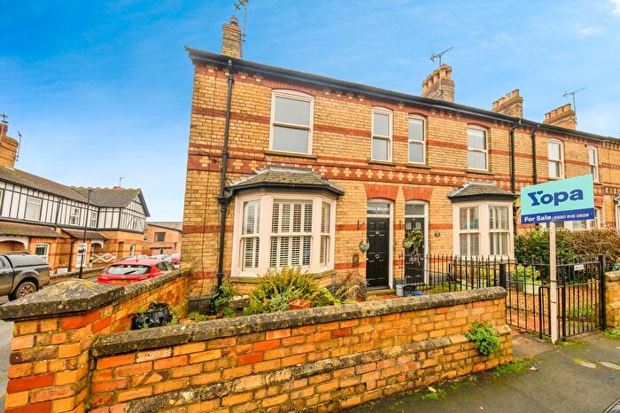 2 Bedroom Terraced House For Sale In Princes Road, Stamford, PE9