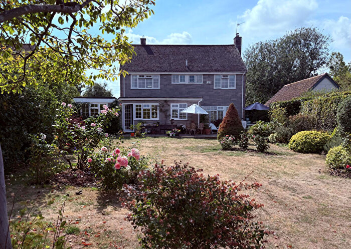 4 Bedroom Detached House For Sale In Fontmell Magna, Shaftesbury, SP7