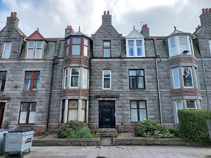 2 Bedroom Flat To Rent In Union Grove, The City Centre, Aberdeen, AB10