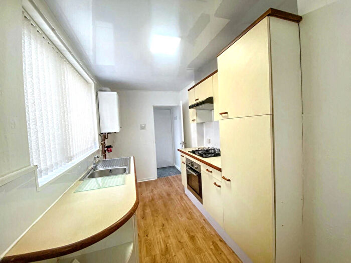 3 Bedroom Flat To Rent In West Percy Road, North Shields, Tyne And Wear, NE29