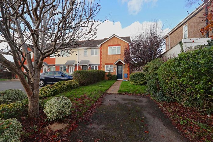 2 Bedroom End Of Terrace House For Sale In Medley Place, Southampton, SO15
