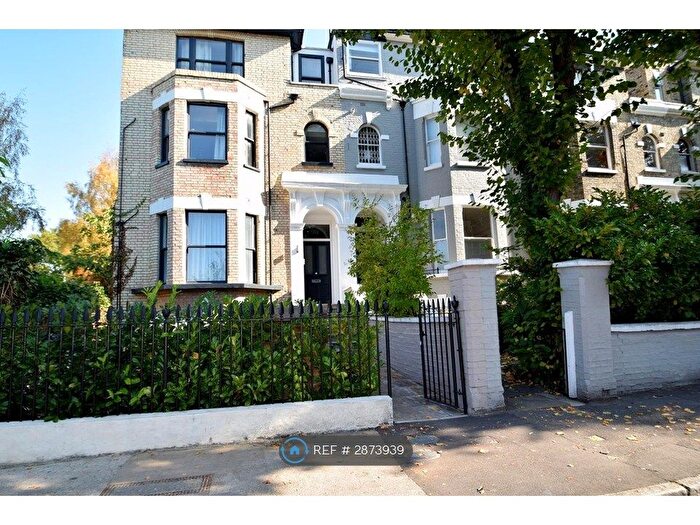 2 Bedroom Flat To Rent In Lordship Road, London, N16