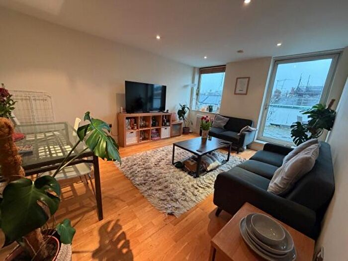 3 Bedroom Flat To Rent In Drayton Park, Highbury, N5