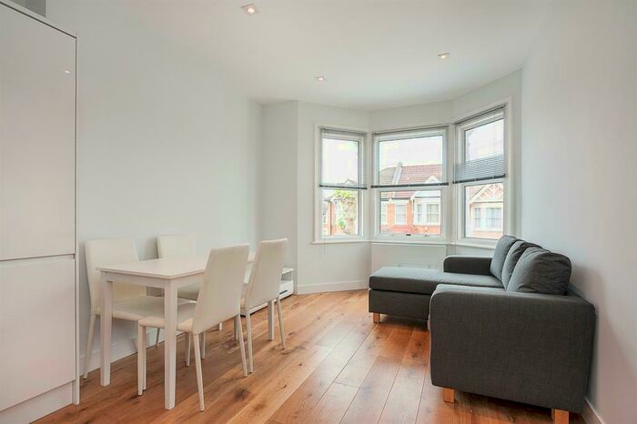 2 Bedroom Flat To Rent In Kings Road, London, NW10