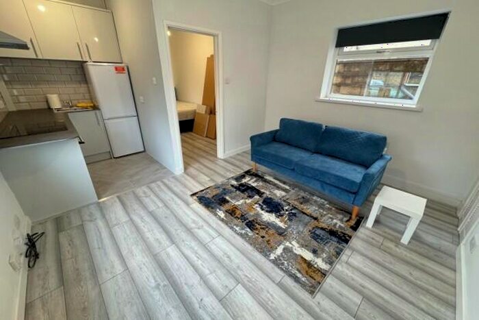 1 Bedroom Flat To Rent In Daniel Street Cardiff, CF24