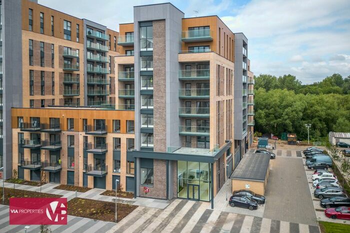 2 Bedroom Flat To Rent In Edinburgh Gate, Harlow, CM20