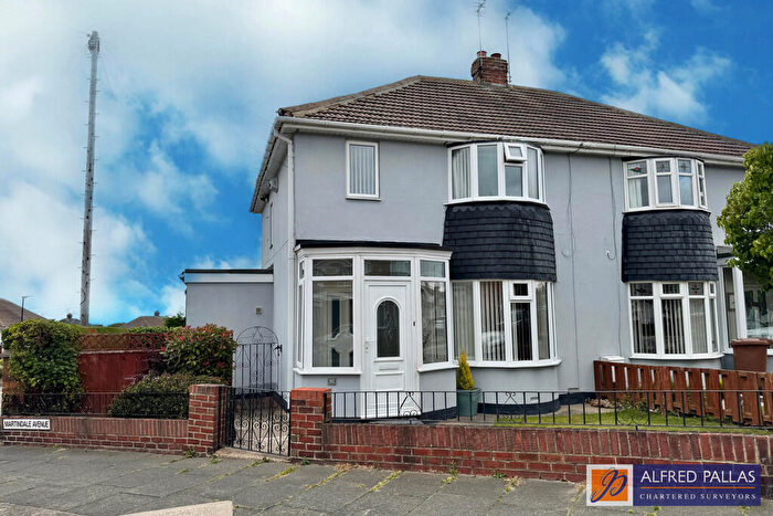 3 Bedroom Semi-Detached House For Sale In Alston Crescent, Seaburn Dene, SR6