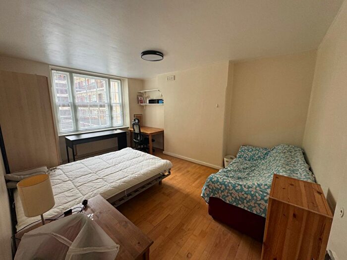 3 Bedroom Flat To Rent In Boswell House, Boswell Street, London, WC1N