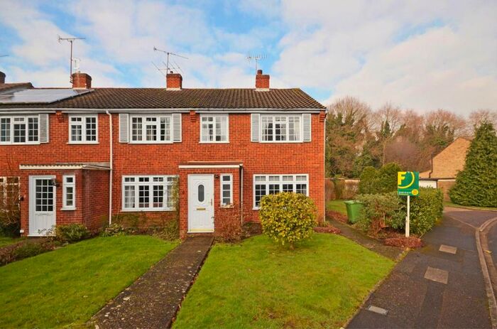 3 Bedroom House To Rent In Triggs Close, Woking, GU22