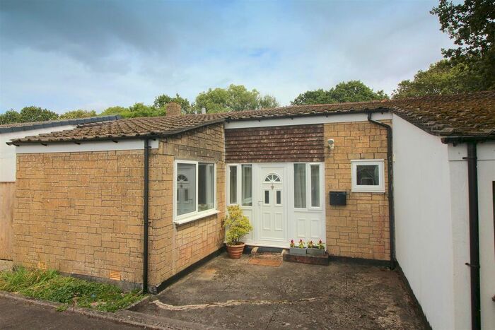 3 Bedroom Detached Bungalow For Sale In Townswell Close, Trematon, Saltash, PL12
