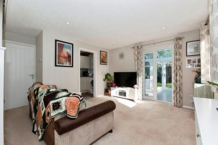 2 Bedroom End Of Terrace House For Sale In Teazlewood Park, Leatherhead, Surrey, KT22