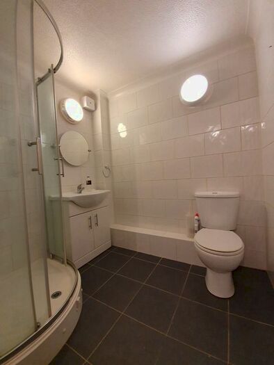1 Bedroom Flat To Rent In - Whitegate Drive, Blackpool, Lancashire, FY3