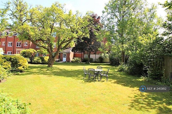 1 Bedroom Flat To Rent In Milward Court, Reading, RG2