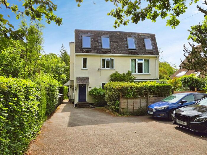 2 Bedroom Apartment To Rent In Heath Road East, Petersfield, GU31