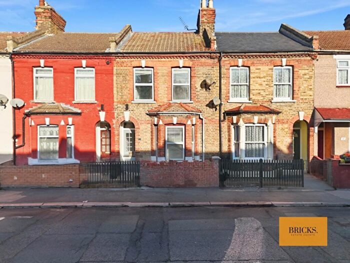 4 Bedroom Terraced House To Rent In Liddon Road, London, E13