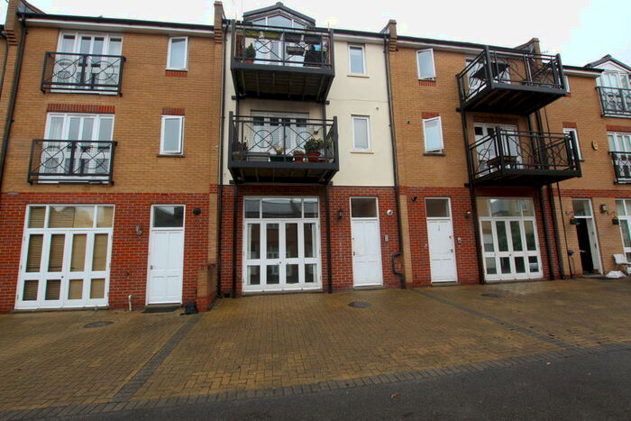 1 Bedroom Apartment To Rent In Enterprize Way, London, Greater London, SE8