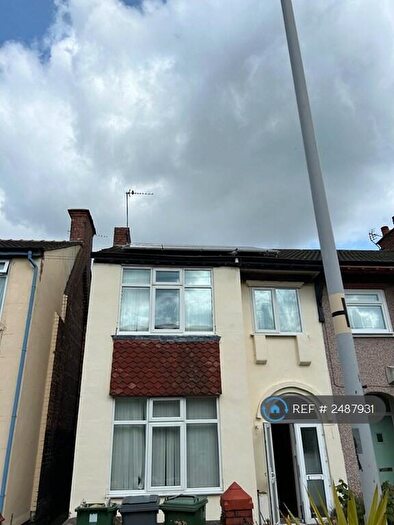 3 Bedroom Semi-Detached House To Rent In Silverburn Avenue, Wirral, CH46