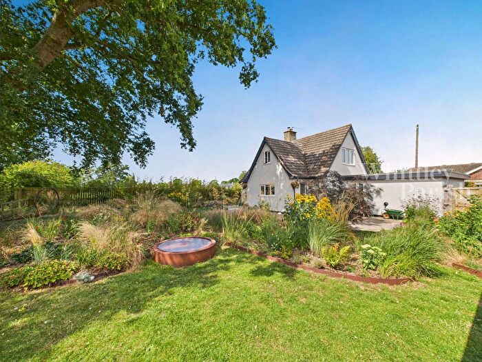4 Bedroom Detached House For Sale In Swan Lane, Coney Weston, IP31
