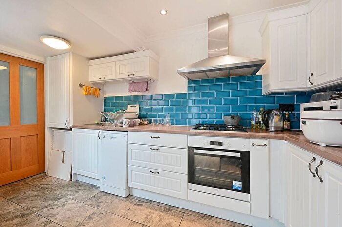 3 Bedroom Terraced House To Rent In Braid Avenue, Acton, London, W3