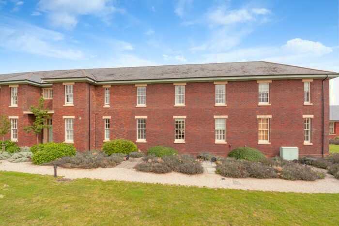 2 Bedroom Apartment To Rent In The Parade, The Garden Quarter, OX27