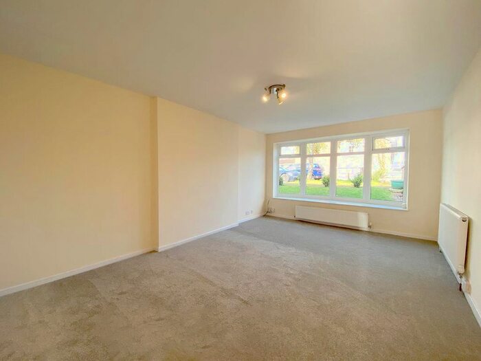 2 Bedroom Semi-Detached House For Sale In Fieldway Close, Harrogate, HG1
