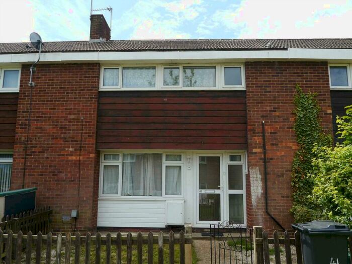 3 Bedroom House To Rent In Lark Rise, Hatfield, AL10