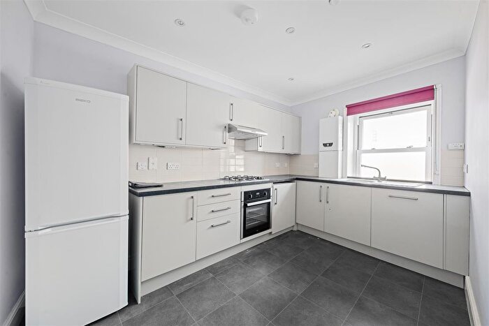 2 Bedroom Flat To Rent In North End, Croydon, CR0