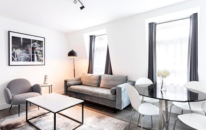 2 Bedroom Apartment To Rent In Nottingham Terrace, Marylebone, London, NW1