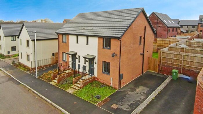 3 Bedroom Semi-Detached House For Sale In Gwern Gwynfael, Capel Llanilltern, Cardiff, CF5