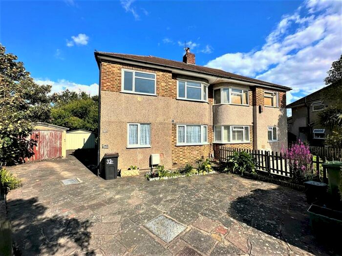 2 Bedroom Maisonette To Rent In Transmere Close, Petts Wood, BR5