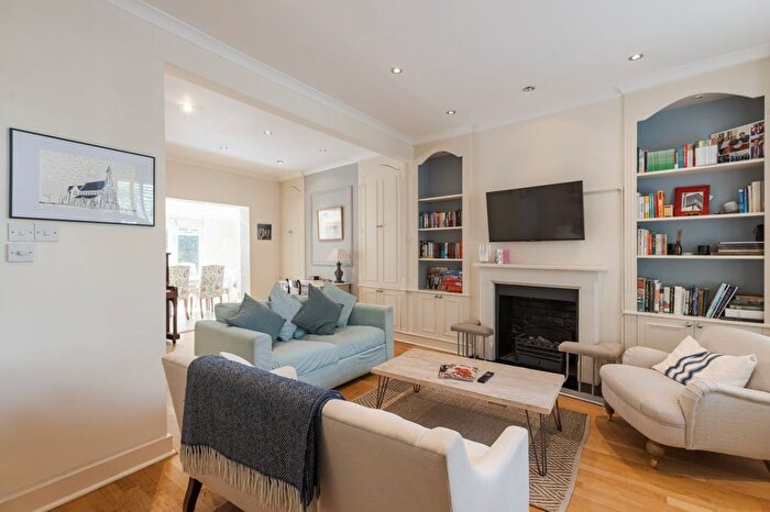 3 Bedroom End Of Terrace House To Rent In Purcell Crescent, London, SW6