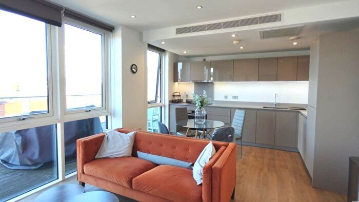1 Bedroom Flat To Rent In Violet Road, London, E3