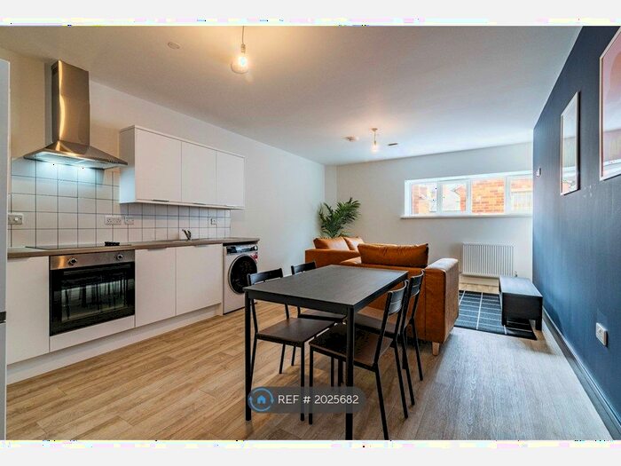 2 Bedroom Flat To Rent In St. Sepulchre Gate West, Doncaster, DN1