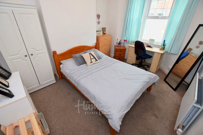 4 Bedroom Terraced House To Rent In Colwyn Road, Abington, Northampton, NN1