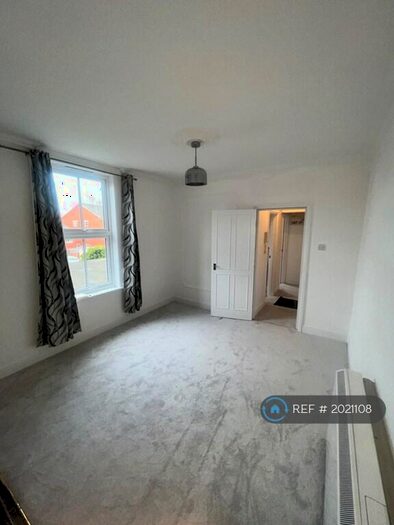 1 Bedroom Flat To Rent In Burlington Road, Ipswich, IP1