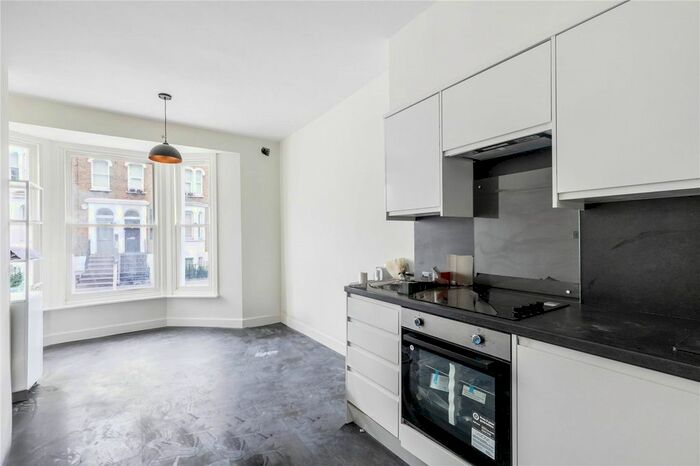 1 Bedroom Flat To Rent In New Kings Road, London, SW6