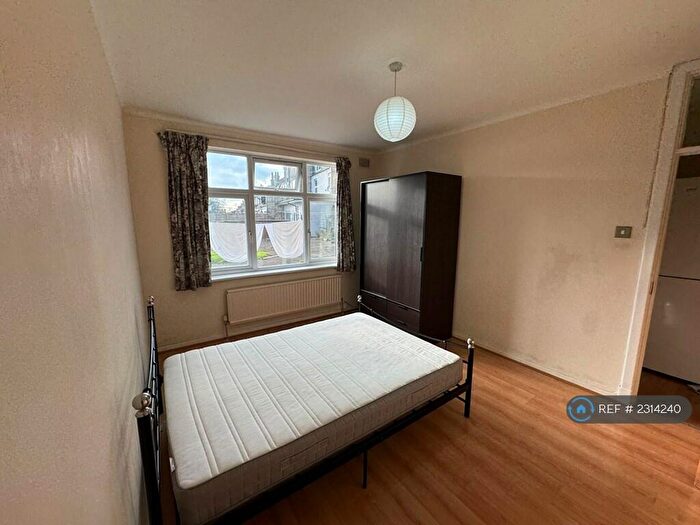 2 Bedroom Flat To Rent In Jesmond Avenue, Wembley, HA9