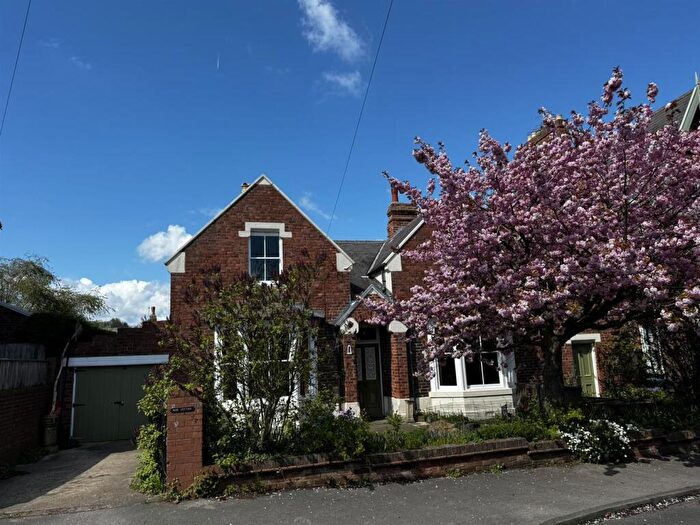 5 Bedroom Detached House For Sale In Crossgate Peth, Durham, DH1
