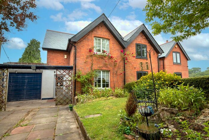 3 Bedroom Semi-Detached House For Sale In East Woodhay, Newbury, RG20