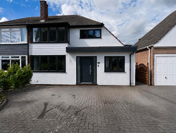 3 Bedroom Semi Detached House For Sale In Kingsway, Stourport-On-Severn, DY13
