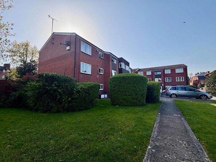 2 Bedroom Apartment For Sale In Heathville Road, Gloucester, GL1
