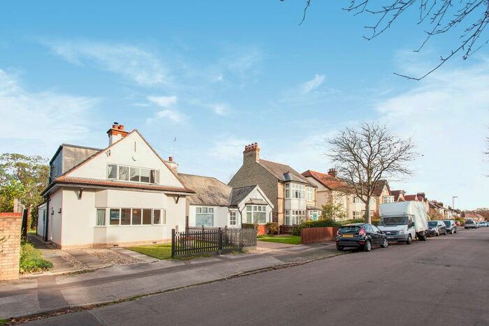 2 Bedroom Detached House To Rent In Highworth Avenue, Cambridge, CB4