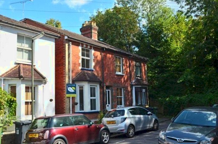 5 Bedroom End Of Terrace House To Rent In Sycamore Road, Friary And St Nicolas, GU1