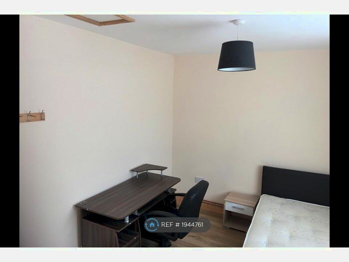 5 Bedroom Terraced House To Rent In Freeburn Causeway, Coventry, CV4